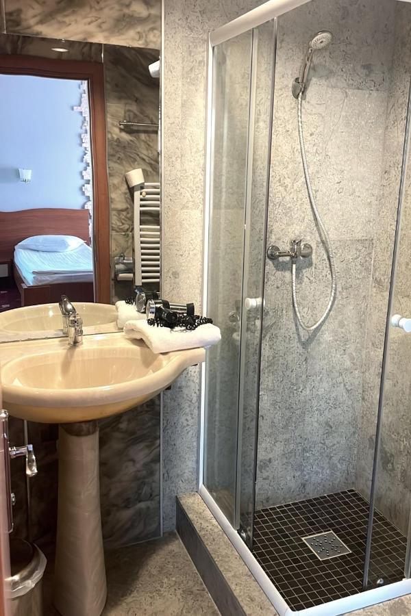 Hotel Sungarden Salin Turda Exterior foto