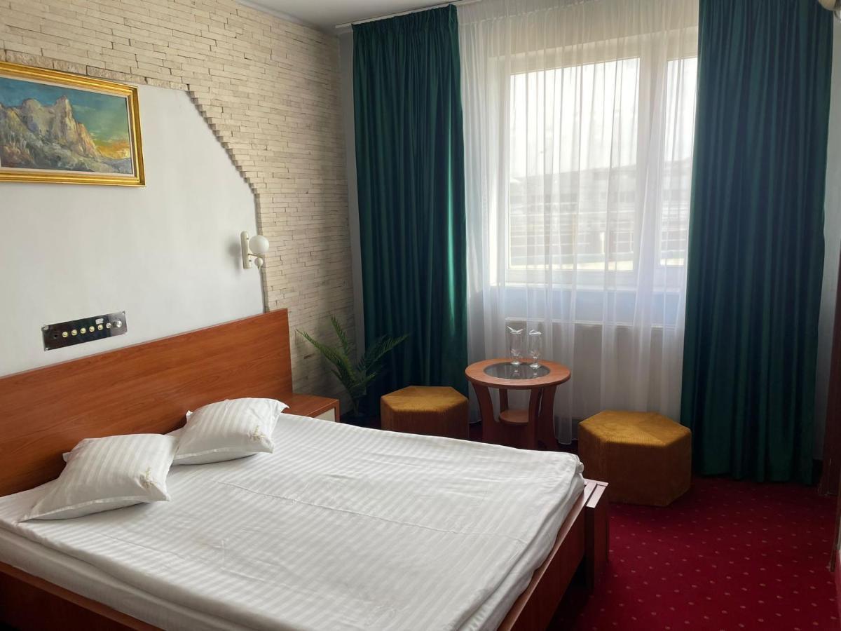 Hotel Sungarden Salin Turda Exterior foto
